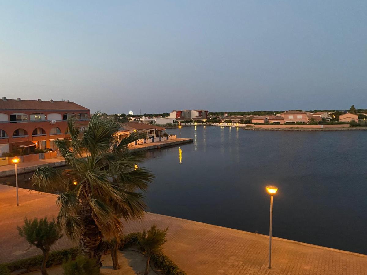 Appartement En Bord D'Etang Le Barcares Bagian luar foto
